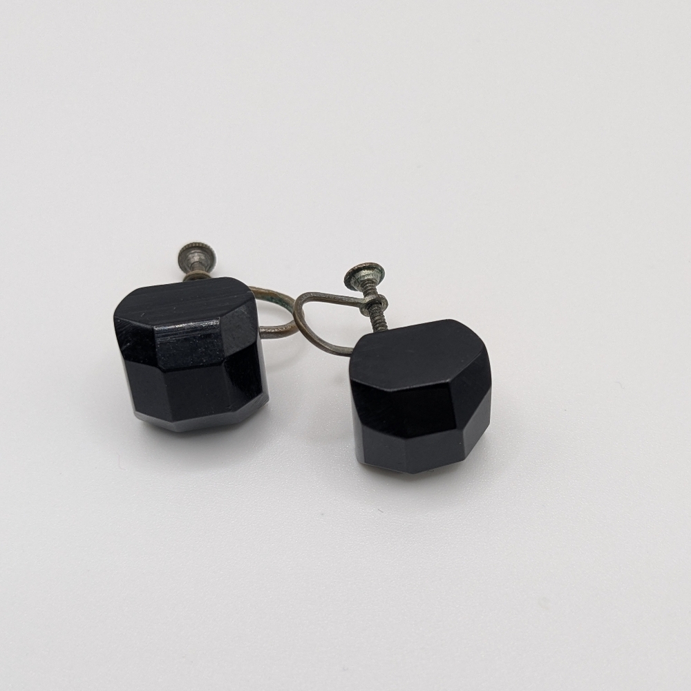 4 Pairs of Vintage Mid-century Clip and Screw Back Black Vintage Earrings - Picture 4 of 6